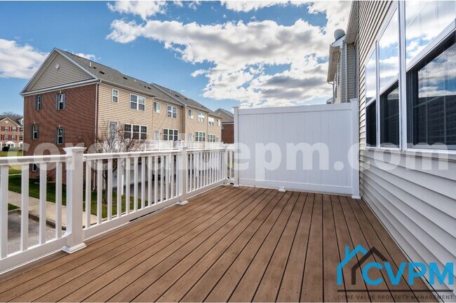 Building Photo - 1051 Ironwood Ln