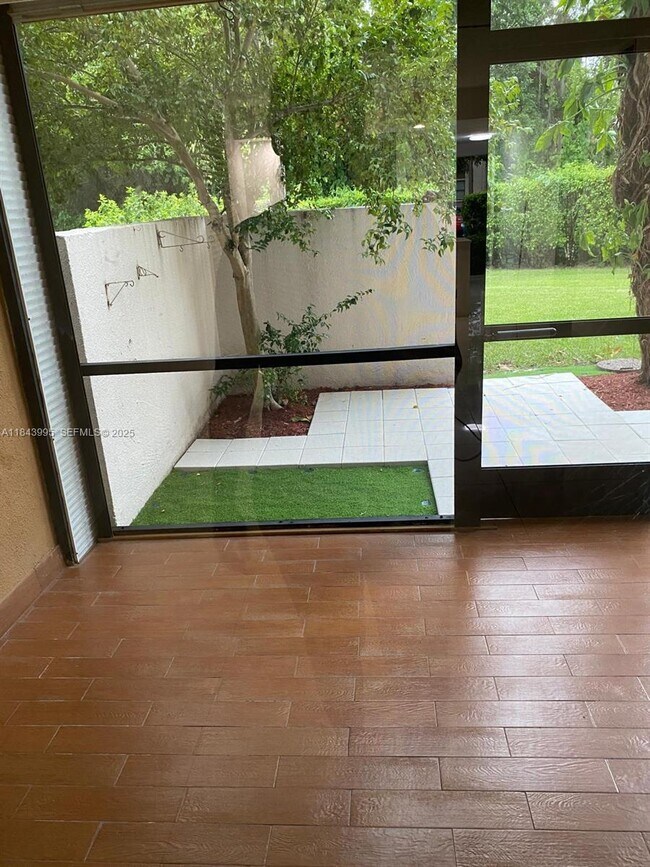 Building Photo - 8411 Forest Hills Dr