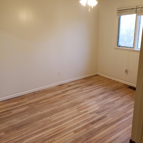 Building Photo - 7302 Boellner Dr