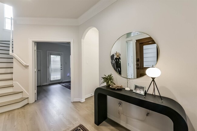 Building Photo - 4515 Lillian St