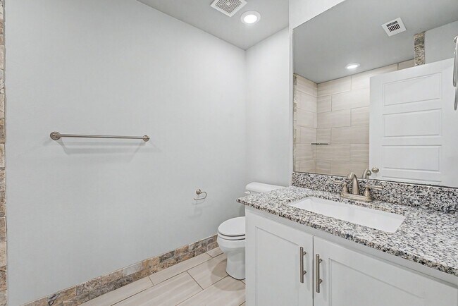 Building Photo - Awesome home with great location in Rogers