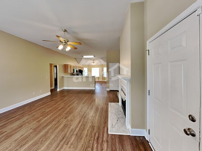 Building Photo - 1508 Cardinal Ln