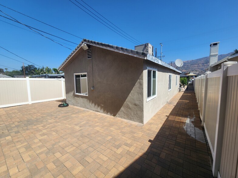 Building Photo - 8522 Hillrose St
