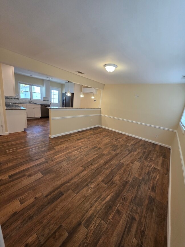 Building Photo - 1406 Montgomery Rd