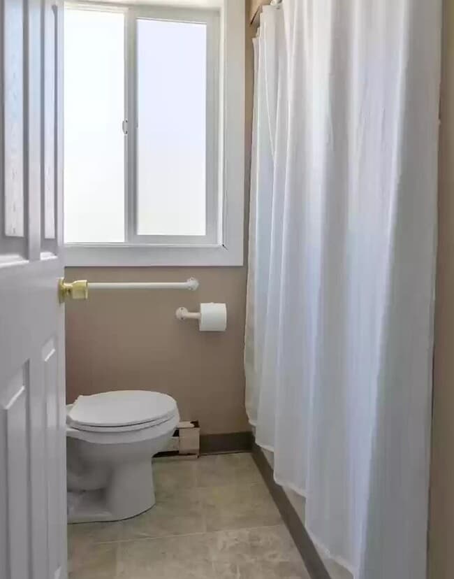 Building Photo - Charming 3 bed 1.5 bath available in Bellingham!