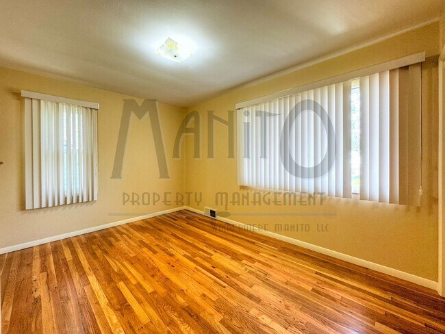 Building Photo - Tranquil Home Steps from Manito Park