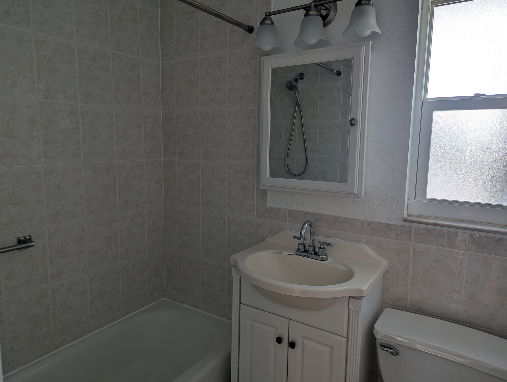 Building Photo - 2706 Pass a Grille Way