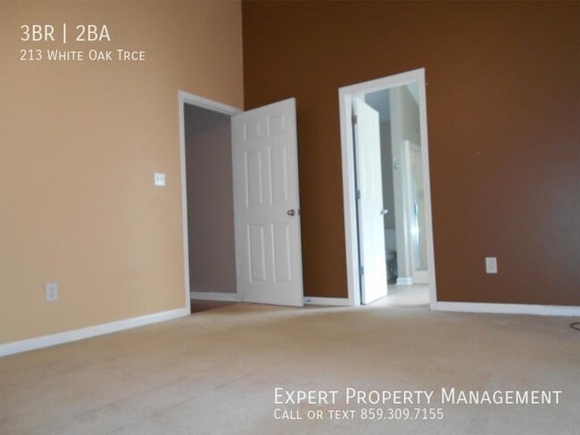 Building Photo - 213 White Oak Ter