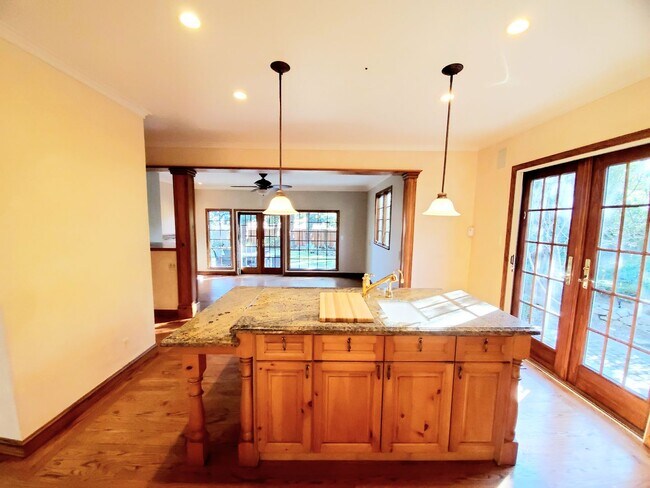 Building Photo - Elegant Woodside Tudor Home