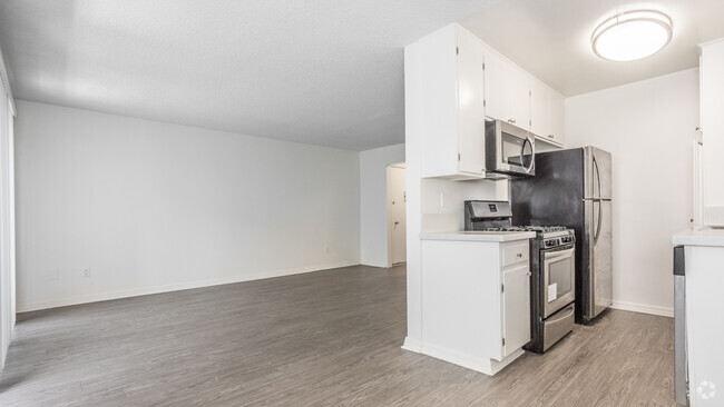 1BR, 1BA - 648 SF - Mitchell Arms