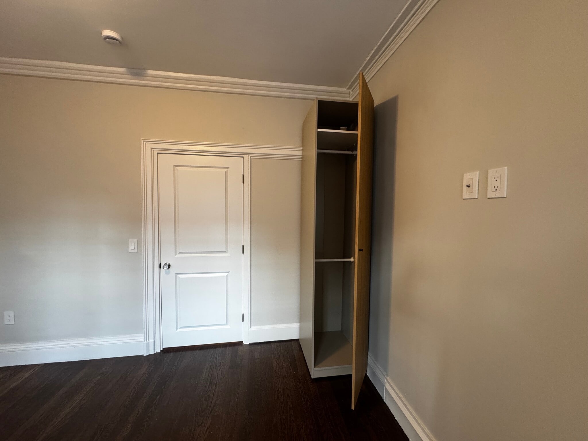 Building Photo - 6 Radcliffe Rd