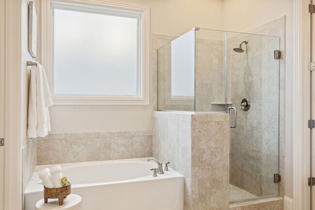 Building Photo - 1036 Clifton St