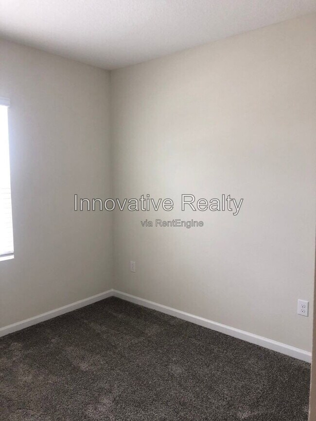 Building Photo - 10046 Red Eagle Dr