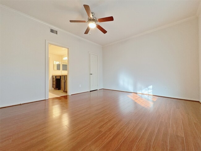 Building Photo - 2700 Revere St