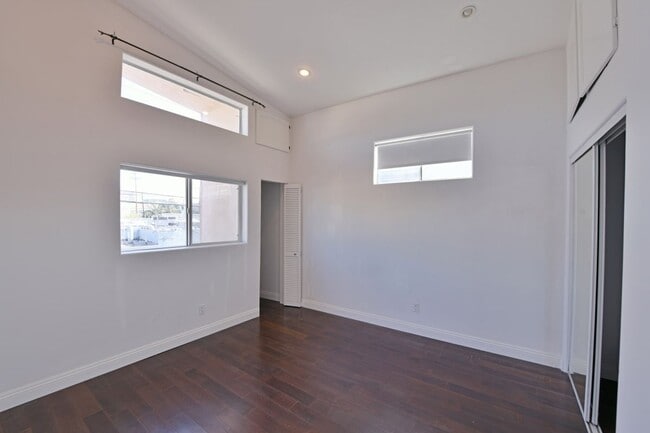 Building Photo - 7929 Blackburn Ave