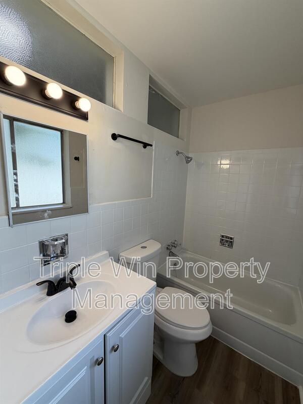 Building Photo - 2257 Luxmore Dr