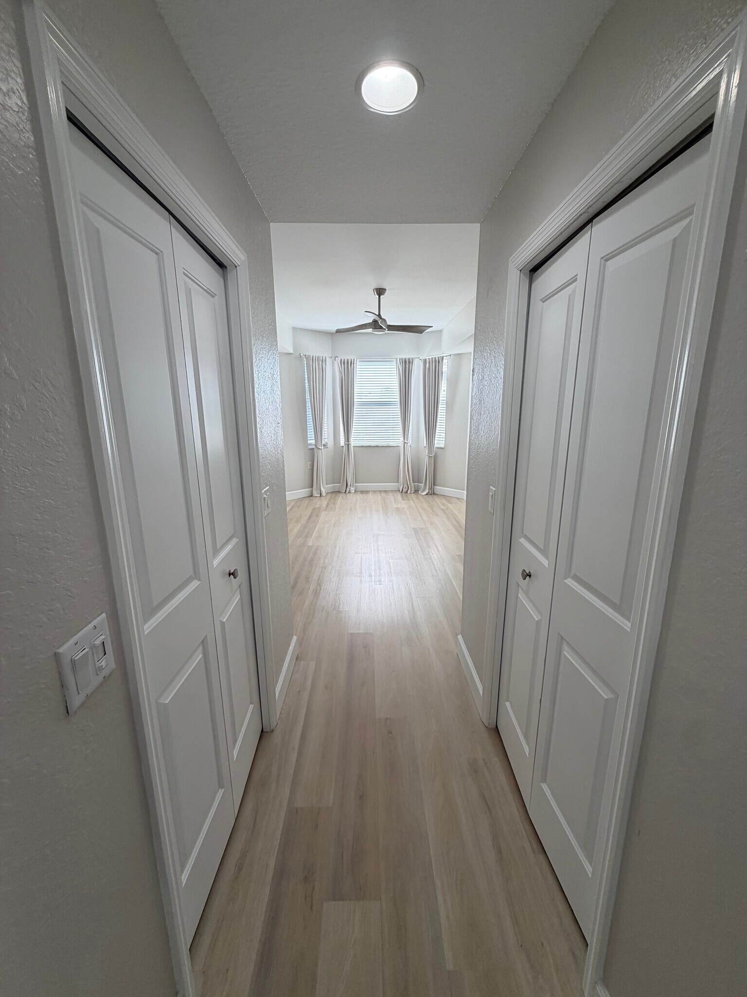 Building Photo - 8550 Kingbird Loop