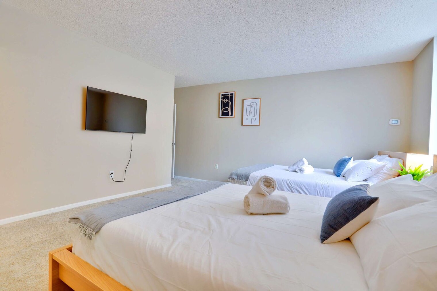 Building Photo - 1201 S Bell St