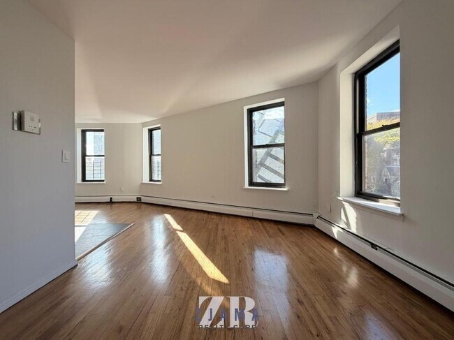 Building Photo - 1 bedroom in BROOKLYN NY 11226