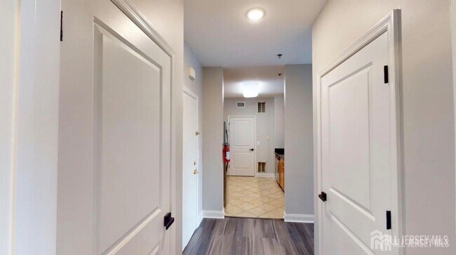 Building Photo - 6301 Fernandez Ct