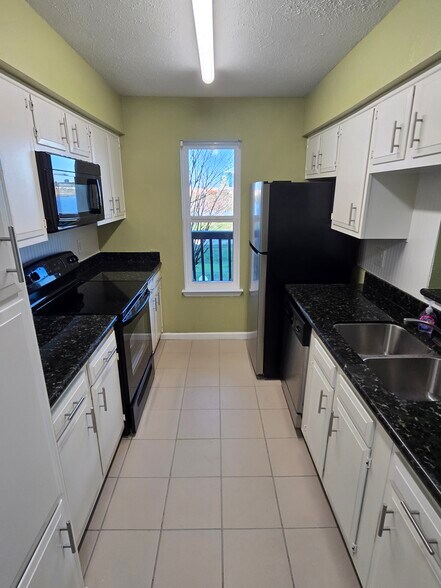 Building Photo - 10555 Turtlewood Ct