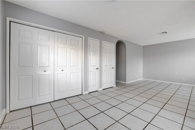 Building Photo - 5270 Carriellen Ln