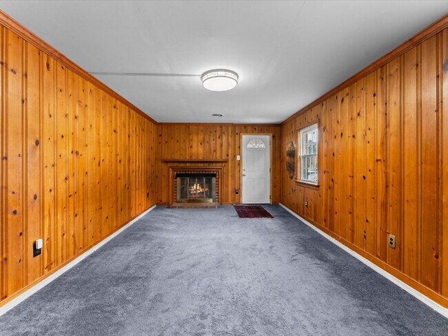Building Photo - 2220 Lauderdale Dr