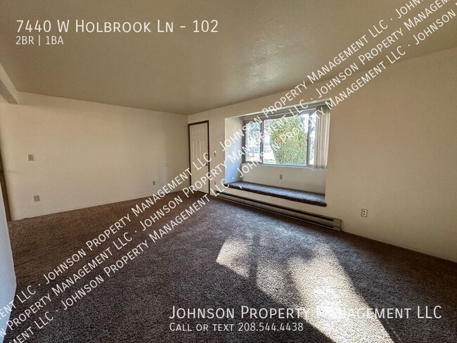 Building Photo - 7440 W Holbrook Ln