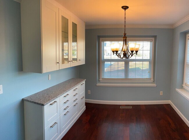 Building Photo - AVAILABLE NOW! 3 Bedroom 2 Bath Home on over 1 Acre in York with Clover Schools