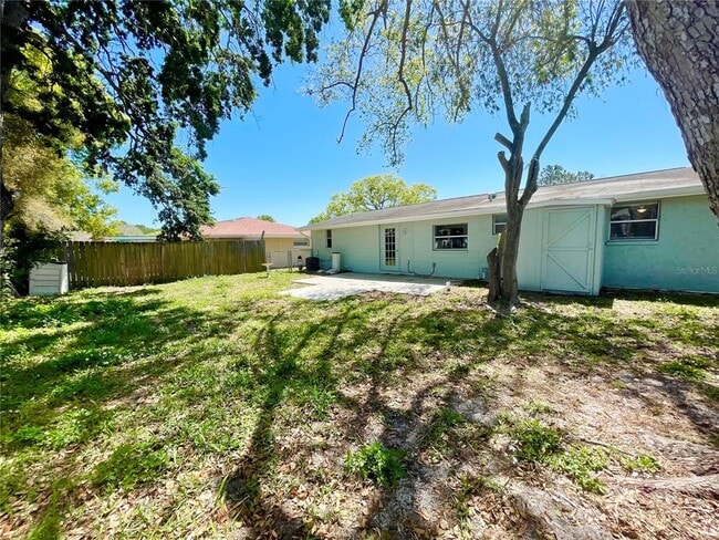 Building Photo - 7553 Cumber Dr
