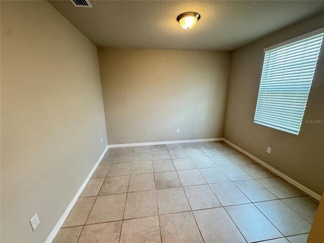 Building Photo - 3505 Bonsilva St