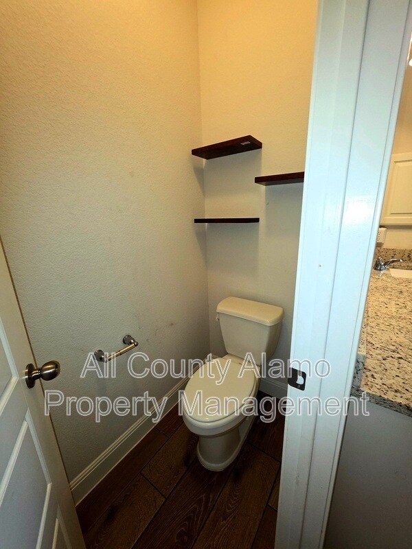 Building Photo - 216 Wexford