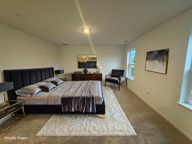 Building Photo - 14849 S Hillside Dr
