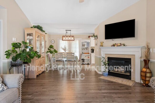 Building Photo - 1608 Rogers Pointe Ln