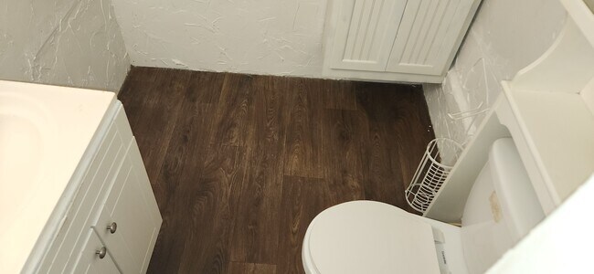 Building Photo - 110 Betsy Ross Pl