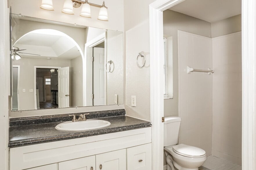 Building Photo - 3644 Ribera Ave