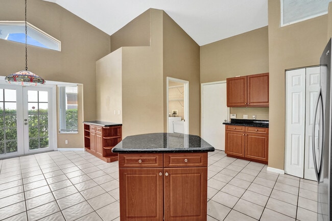 Building Photo - 10304 NW 50th Ct