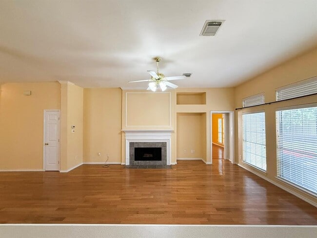 Building Photo - 2931 Quail Hawk Dr