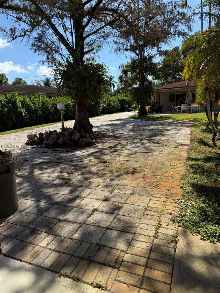 Building Photo - 5461 W Broward Blvd