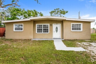 Building Photo - 1423 Brookhill Dr