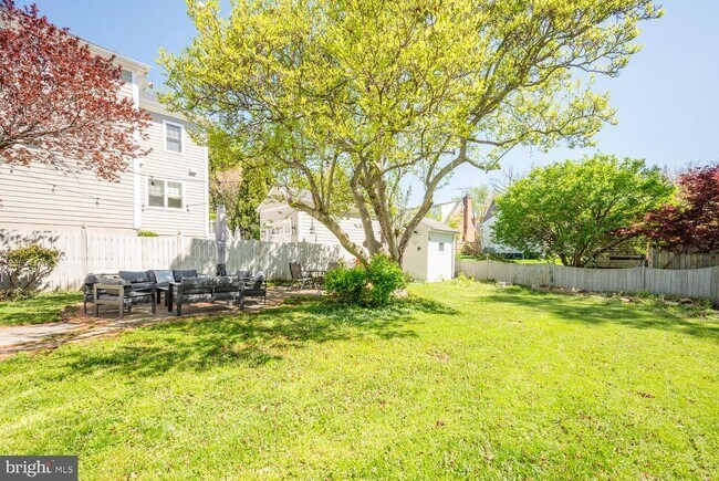 Building Photo - 6034 21st St N