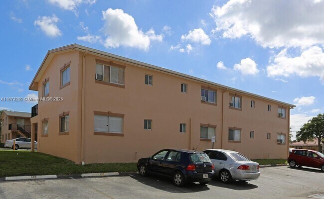 Building Photo - 1829 N A St