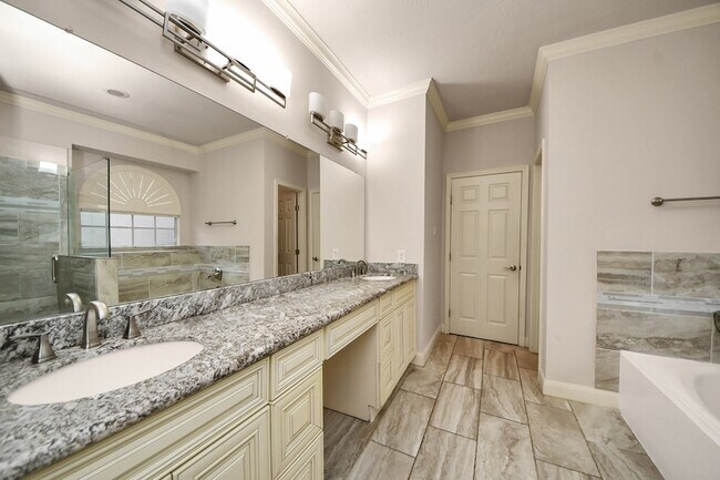 Building Photo - 6314 Holly Canyon Ct