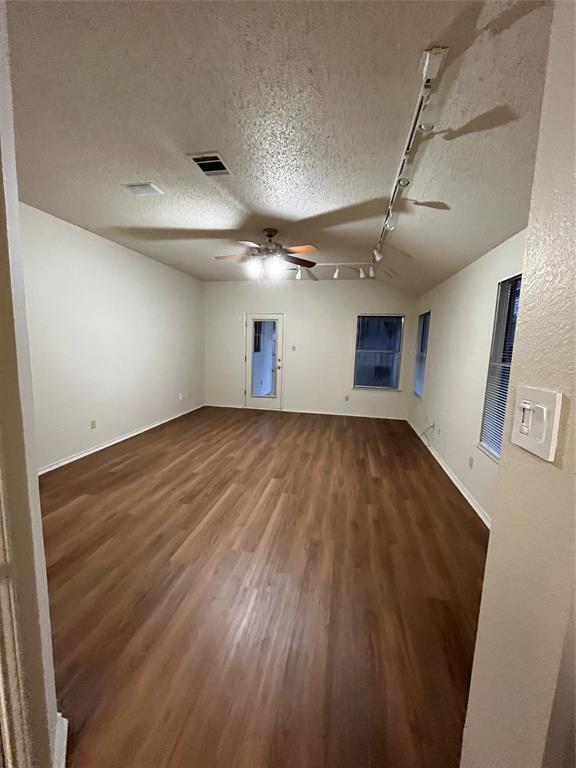Building Photo - 862 Latteridge Dr