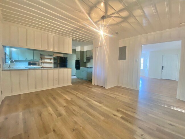 Building Photo - PRE- LEASING NOW for 7/09/2026