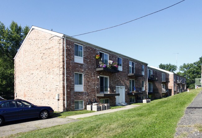 White Oaks Apartments - Massillon, OH | Apartment Finder