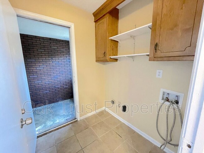 Building Photo - 103 Cambell Ct
