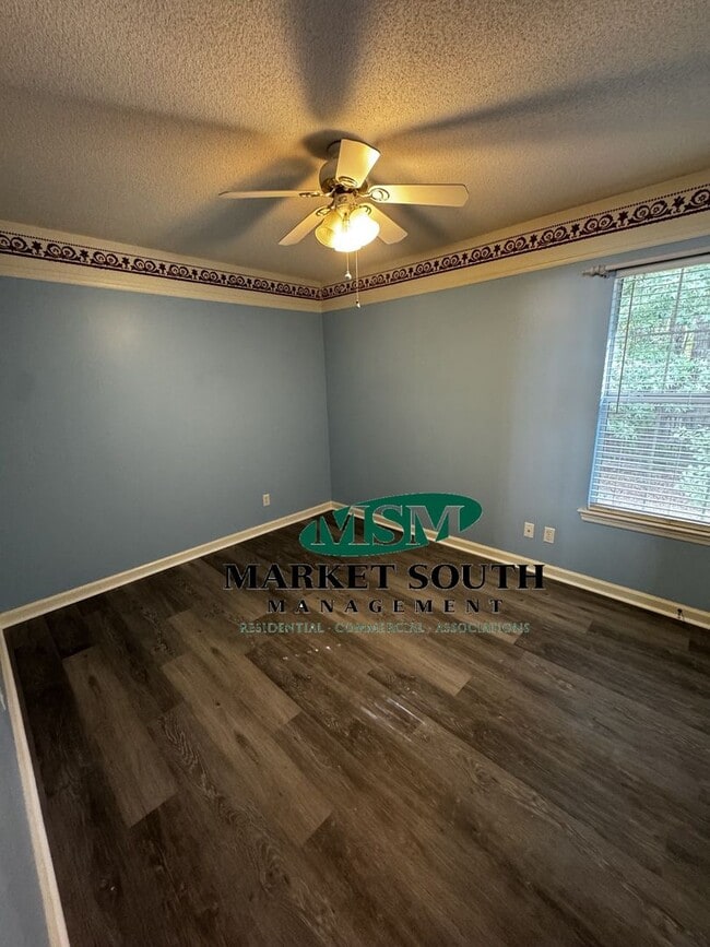 Building Photo - 212 Sugar Mill Dr