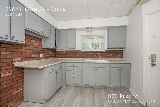 Building Photo - 2962 E 66th St