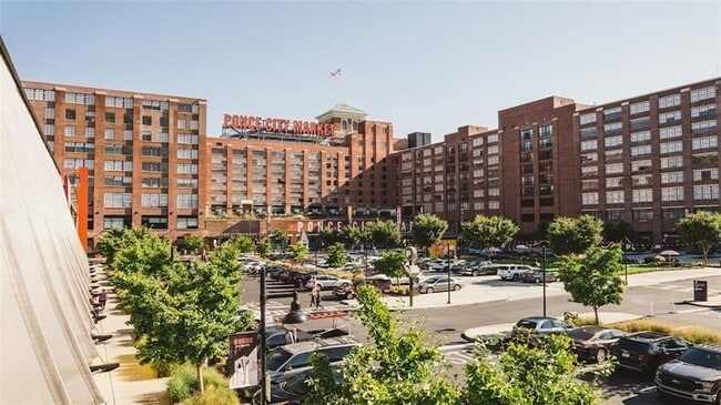 Building Photo - 780 Memorial Dr SE